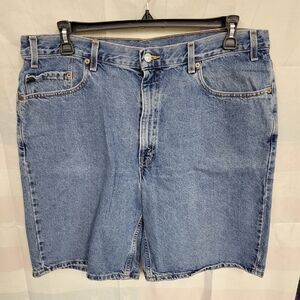 Levi Strauss & Co 550 Relaxed Fit 40